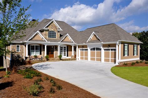 32 Types of Architectural Styles for the Home (Modern, Craftsman, etc.)