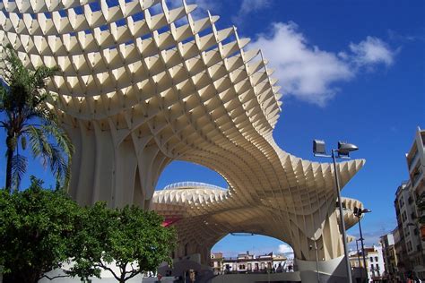 Afflictor.com · The Largest Wooden Structure In The World