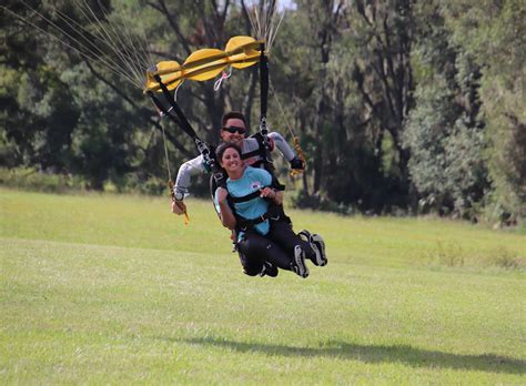 TIPS TO PREPARE FOR YOUR FIRST TANDEM SKYDIVE - Jump Florida Skydiving