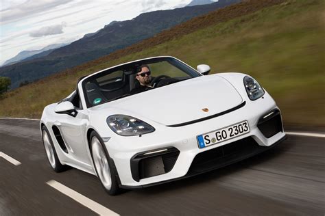 New Porsche 718 Spyder 2019 review | Auto Express