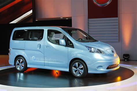 Electric Nissan e-NV200 van on sale in May | Autocar