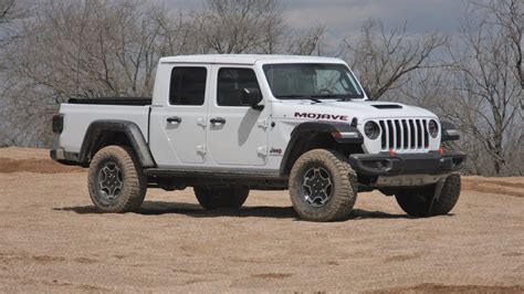 First drive review: 2020 Jeep Gladiator Mojave is a blast in the sand