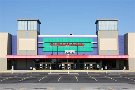 Cinemark Melrose Park in Melrose Park, IL - Cinema Treasures