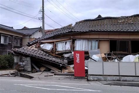 Tsunami 1,2 Meter Terjang Jepang Usai Gempa 7,6 SR