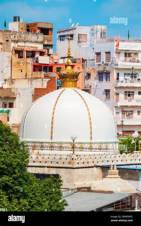 Ajmer Sharif Dargah is a sufi shrine of the saint Moinuddin Chishti in ...