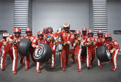 neilbridge | Racing photos, Ferrari f1, Pit