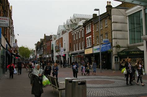 Sutton High Street © Christopher Hilton cc-by-sa/2.0 :: Geograph ...