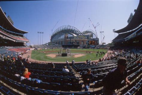 County Stadium - History, Photos and more of the Milwaukee Brewers ...