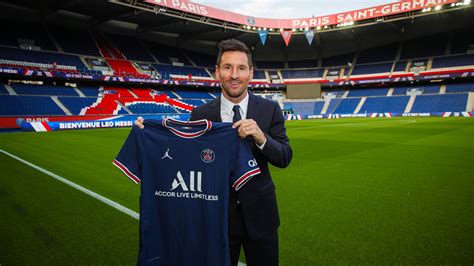 Messi Unveiled as New PSG Player