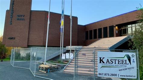 Lit up but fenced off: Yellowknife's city hall stairs closed for months ...