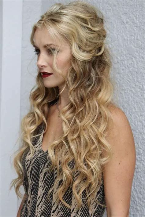 32 Half Up Half Down Updos for any Special Occasion