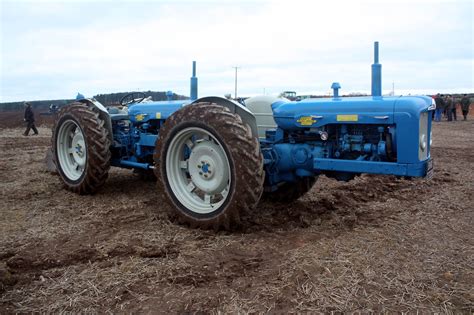 Fordson Major DOE Triple | Ford tractors, Classic tractor, Vintage tractors