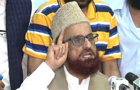 Mufti Muneeb asks PM Imran Khan to declare three days of Eid as holidays