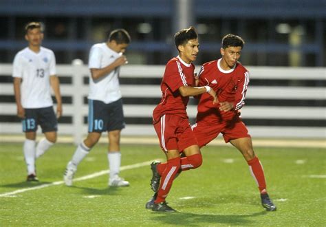 Soccer: Araujo leading top-seeded Springdale | The Arkansas Democrat ...