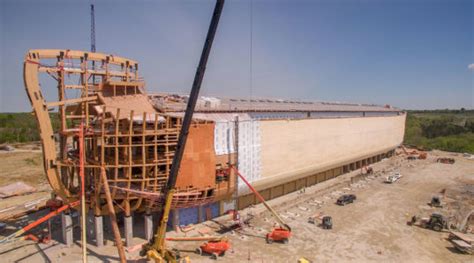 Full-size replica of Noah's Ark pops up in Kentucky