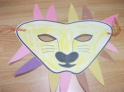 Preschool Crafts for Kids*: Lion Mask Paper Craft