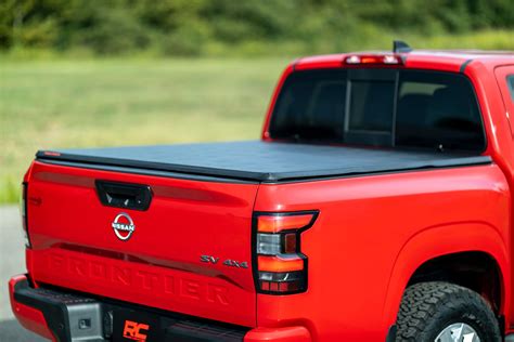 Soft Tri-Fold Bed Cover | 5' Bed | Nissan Frontier (22-23) | Rough Country