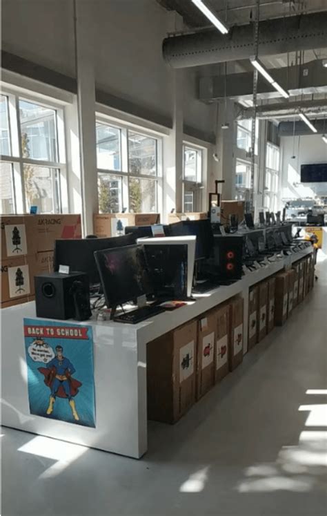 Canada Computers is throwing a store opening party with deals and ...