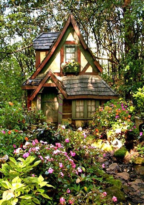 𝓅𝒾𝓃𝓉𝑒𝓇𝑒𝓈𝓉: 𝒶𝓁𝑒𝓍𝓍𝒶𝓃𝒹𝓇𝒶𝒶𝒽𝒽 | Cottage garden, Fairytale cottage, Cottage ...