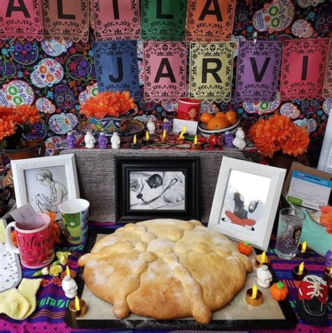 Day of the Dead Altars | POPSUGAR Latina