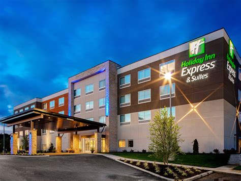Affordable Hotel In Madison, Ohio near Lake Erie | Holiday Inn Express & Suites Madison
