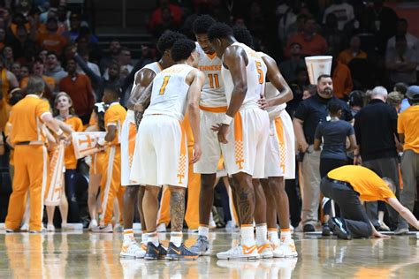 Tennessee Basketball Recruiting: Vols offer 6-7 four-star small forward ...