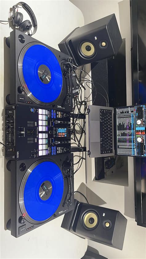 First Turntable Setup : r/DJSetups