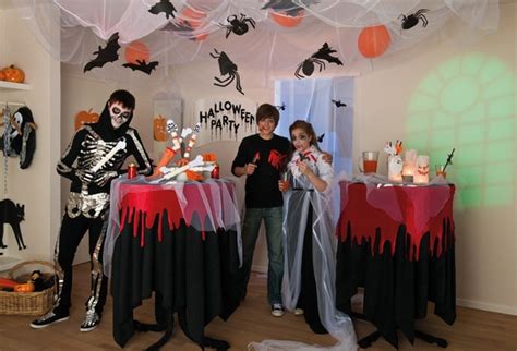 5 ideas for kids Halloween party decorations + tutorials