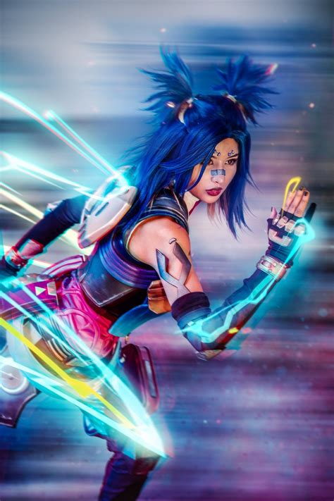 VALORANT Player Cosplays Neon in an Electrifying Cinematic
