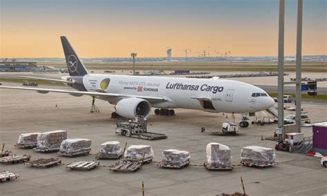 Lufthansa Cargo embraces for a sustainable and digital future – Cargo ...