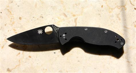 Knife Review: The Spyderco Tenacious