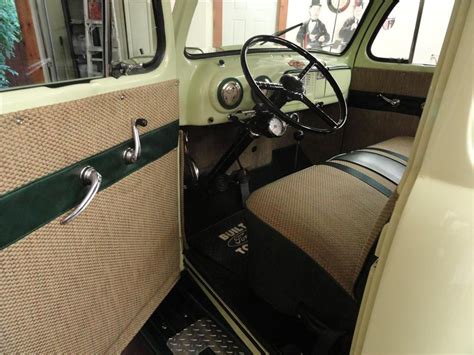 1952 Ford F1 pickup truck interior view Ford Trucks, Pickup Trucks, 1952 Ford Truck, Built Ford ...