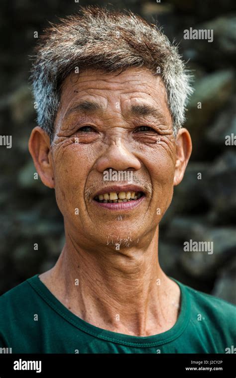 Vietnam, DMZ Area. Quang Tri Province, older Vietnamese man Stock Photo - Alamy