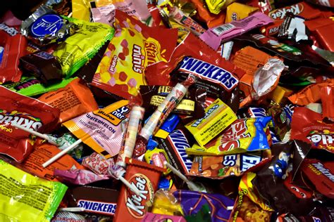 How the candy industry convinced us that #HalloweenisHappening—despite Covid-19