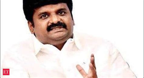 Jayalalithaa death probe: Health minister C Vijaya Baskar appeared before the panel - The ...