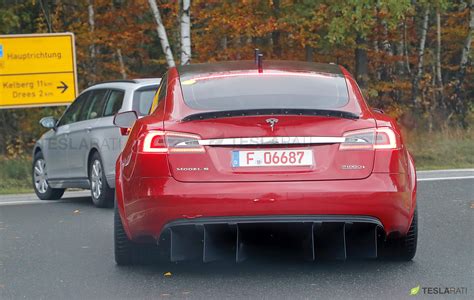 Tesla's two Model S 'Plaid' variants are being benchmarked against each other