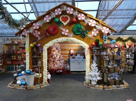 You could do this for a craft show booth, thick cardboard for the gingerbread, spackle for the ...