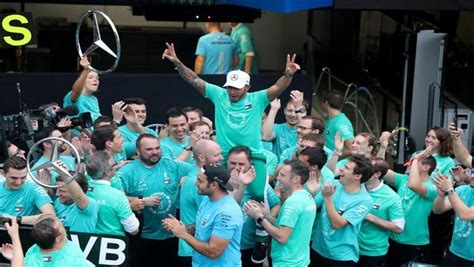 Hamilton wins in Brazil as Mercedes take fifth F1 title - SABC News - Breaking news, special ...