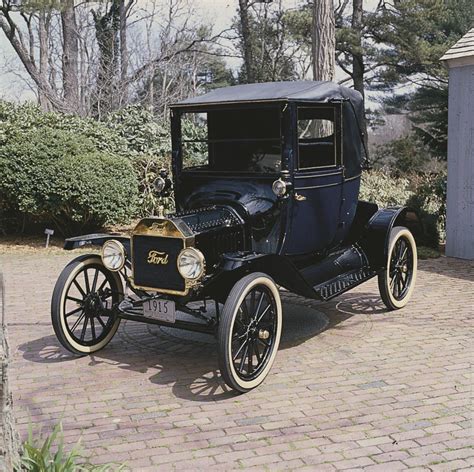 1915 Ford Model T Coupelet - Heritage Museums & Gardens