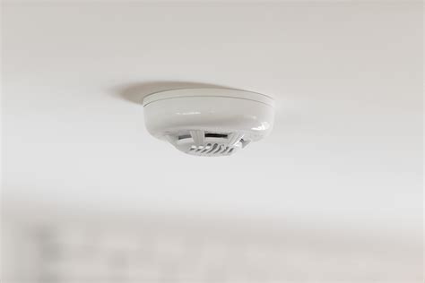 Guide to Smoke Detector Installation and Placement | Vivint