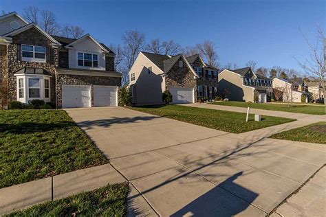 Residential street in Accokeek, MD