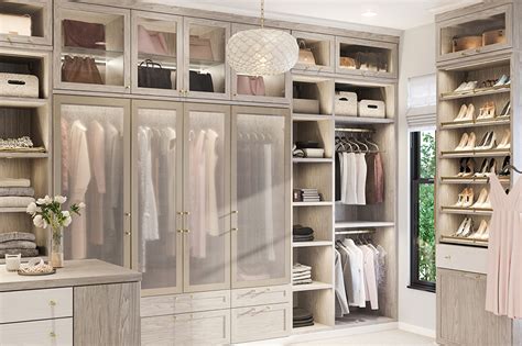 Katie Couric - California Closets