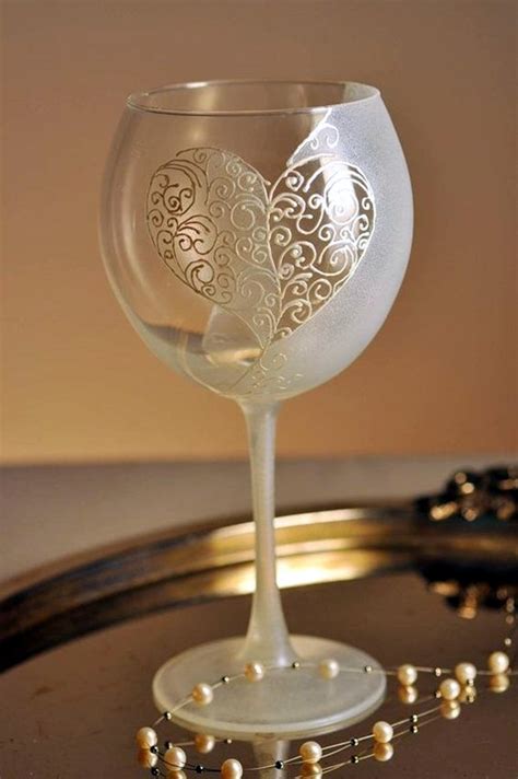 40 Artistic Wine Glass Painting Ideas - photofun 4 u com