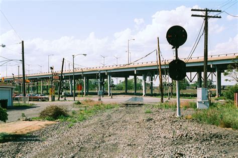 old PRR signal on an abandoned line | Conrail Photo Archive