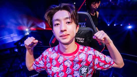 Why PRX f0rsaken prefers talking flex role over duelist | ONE Esports