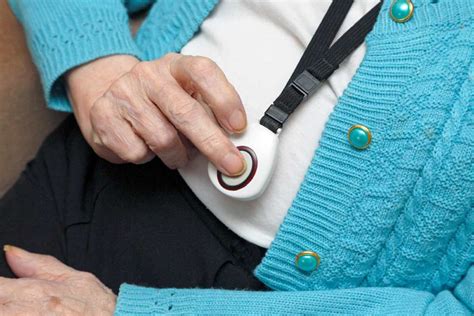 5 Best GPS Trackers for the Elderly - Keeping Our Parents Safe (June ...