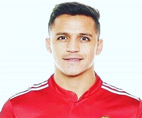 Alexis Sanchez Biography - Facts, Childhood, Family Life & Achievements