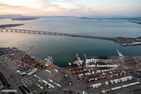 2,765 Port Of Oakland Stock Photos, High-Res Pictures, and Images - Getty Images