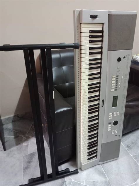 Yamaha keyboard with stand, Hobbies & Toys, Music & Media, Musical Instruments on Carousell