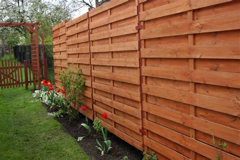 DIY Privacy Fences: Is It Better Left to the Pros? - Shabby Chic Boho